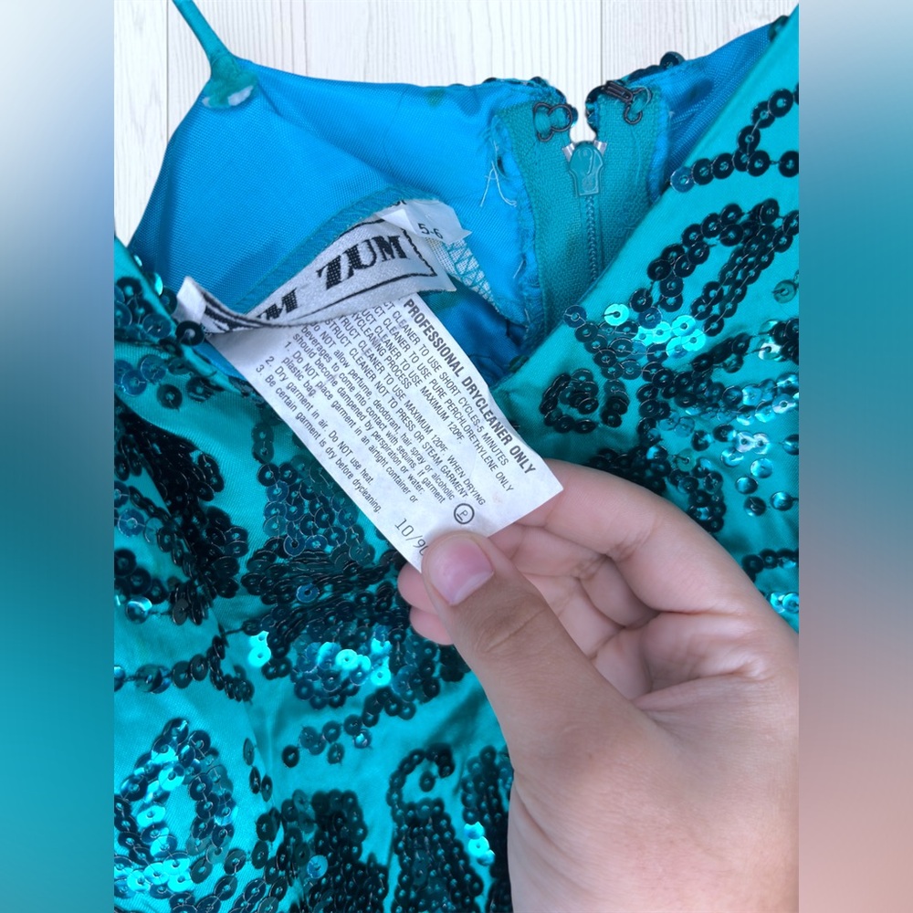 ZUM ZUM Women’s Two Tone Turquoise Sequin Floral Formal Mini Dress - Picture 7 of 11